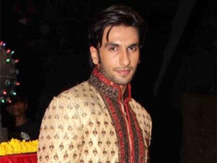 Ranveer Singh loses his cool over non-veg food!