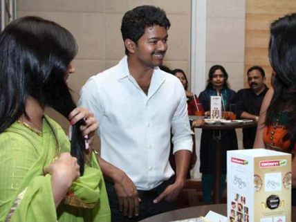 Pics: Vijay-Nayantara grace CCL glam party