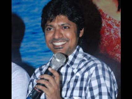 Magizh Thirumeni hasn't signed Arya!