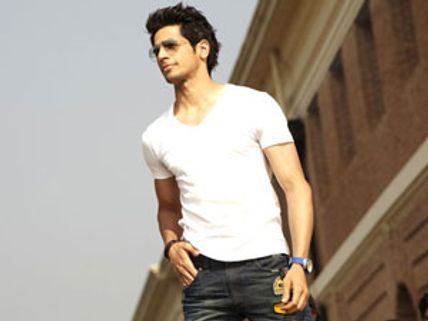Guess how will Siddharth Malhotra look in The Villain?