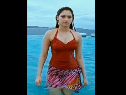 Glamorous Tamanna firm on 'no-bikini clause'