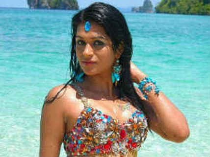 Shraddha takes inspiration from JLo, Beyonce for Rey