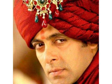 PICTURES: Finally, Salman Khan finds his life partner, confirms his wedding date!