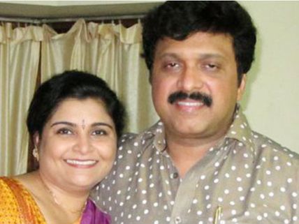 Ganesh Kumar, Yamini get emotional; hold press meet