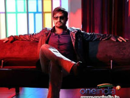 Baadshah beats first day collection record of Mahesh's SVSC