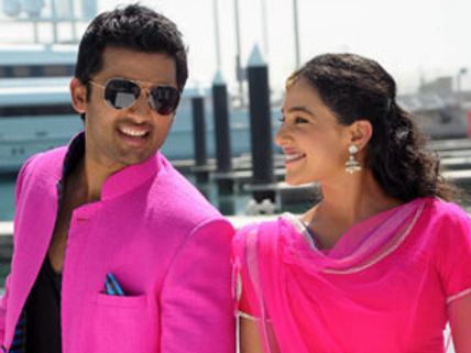 Gunde Jaari Gallanthayyinde to be made in Tamil soon!