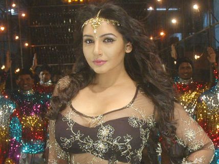 Photos: Ragini Dwivedi dances for a hot number