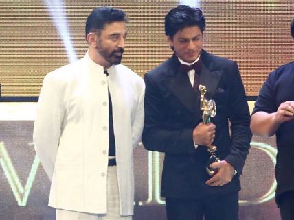Shahrukh Khan parties with Kamal Hassan