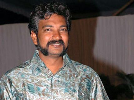 Rajamouli's boisterous look for Baahubali!