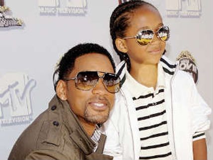 Will, Jaden Smith are professional, fun family: Shyamalan