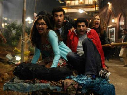 Yeh Jawaani Hai Deewani crosses Rs 100 cr mark at Box Office