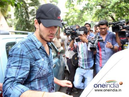 In Pics: Jiah Khan's boyfriend Suraj Pancholi attends her funeral