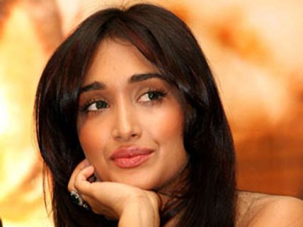 Jiah Khan was beaten up by Suraj before committing suicide