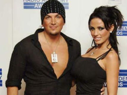 Peter Andre avoids Katie Price's pregnancy topic