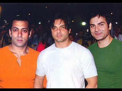 Rare and Unseen pictures of Salman Khan and his brothers