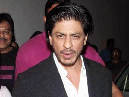 Shahrukh Khan now befriends Salman's rival?
