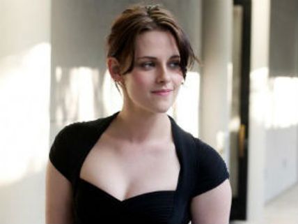 Kristen Stewart gets new tattoo