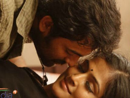 Remya Nambeesan and Unni Mukandan dating?