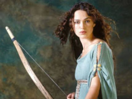 Keira Knightley gets style tips from art gallery?