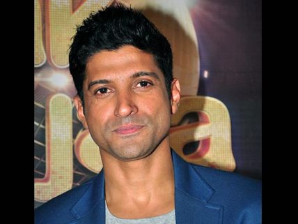 Farhan Akhtar loses his cool with media  