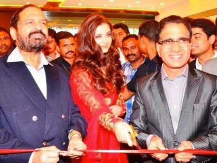 In Pics: What's Aishwarya Doing With The Tainted Minister?