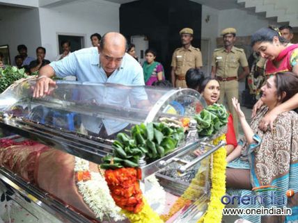 Photos: Stars Pay Last Respect To Manjula Vijay Kumar