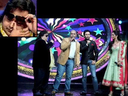 Teary-Eyed Bappi Lahiri Gifted Gold Chain On Indian Idol Junior