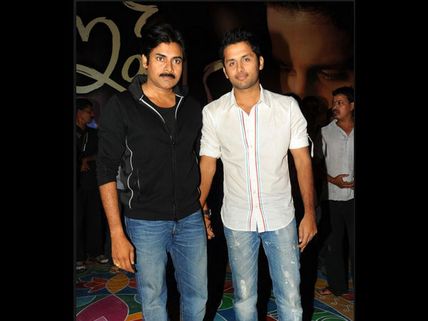 Nitin Distributing Pawan Kalyan's Attarintiki Daredi In Nizam