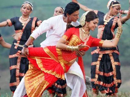10 Reasons Why SRK's Chennai Express Is A Must Watch!