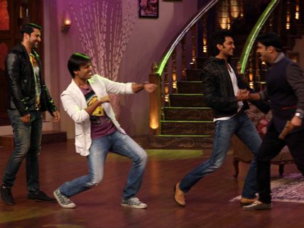 Photos: 'Grand Masti' Boys Vivek, Riteish, Aftab On Comedy Nights With Kapil 