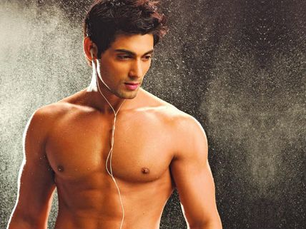 Hottie Ruslaan Mumtaz To Romance Sangeeta Ghosh Soon
