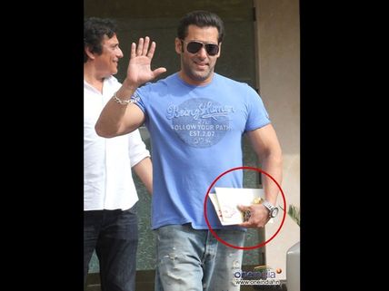 In Pics: Salman Bhai! Are Those Your Wedding Cards?
