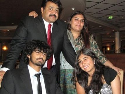 Pics: Mollywood Stars With Their Families