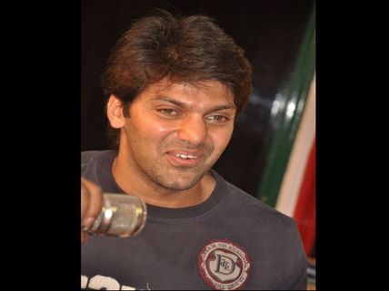 Arya In Vijay Sethupathi's Purampokku