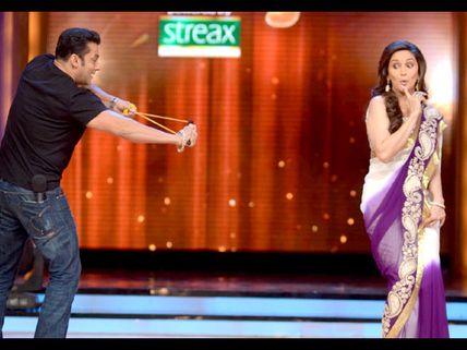 Salman Khan To Appear On Madhuri Dixit's Jhalak Dikhla Jaa 6!
