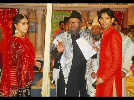 Qubool Hai's Mother Of All Twists - Asya To Become Zoyaan!