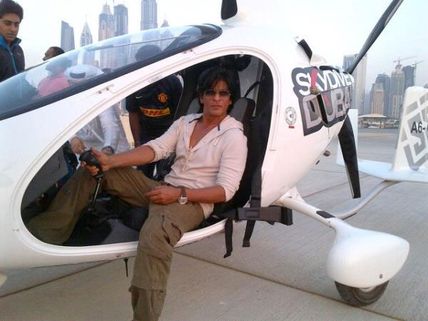In Pics: Shahrukh, Abhishek Having Gala Time In Dubai!