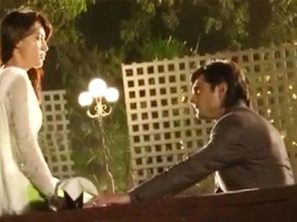 Qubool Hai: Zoya Avoiding Asad; Asya Secret Moment Coming Up!