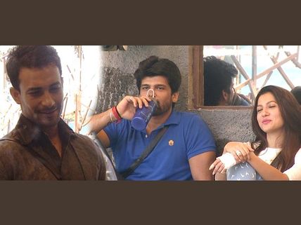 Bigg Boss 7 Goes Cliche - Asif And Gauhar Closeness Making Kushal Jealous!