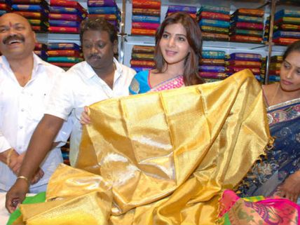 Photos: Samantha Launches Kalanikethan Fashion Mall