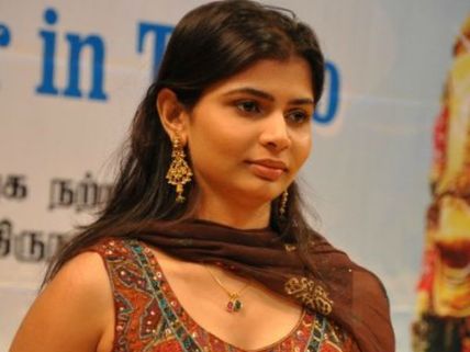 Interview: Chinmayi Excited To Sing In Bollywood