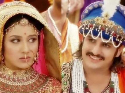 Jodha Akbar: Jodha Starts To Trust Jalal As He Tries To Understand His Feelings Towards Her! 