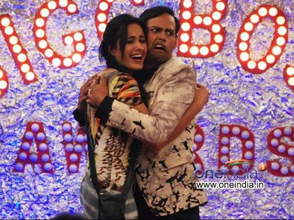 Awards Nights At Bigg Boss 7; Andy Looses Captaincy To Pratyusha!