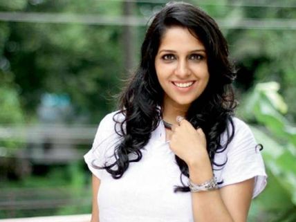 Aparna Nair To Romance Atul Kulkarni!