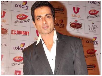 Sonu Sood Is The New Villain For Mohanlal!
