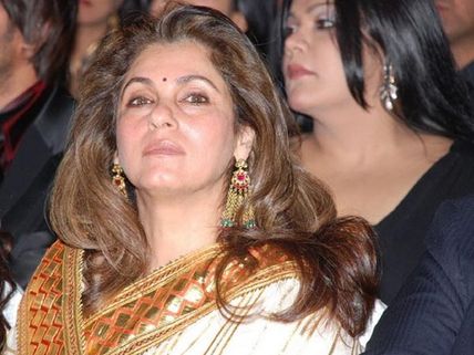 Dimple To Screen 'What The Fish' For Friend Rishi Kapoor