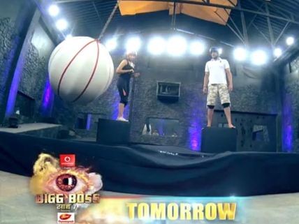 Armaan Vs Sofia At The Ball Game, While Kushal Vs Armaan Fights Continue On Bigg Boss 7!