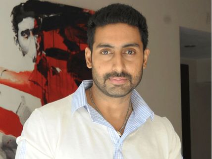 Abhishek Bachchan Takes Revenge On Aamir Khan, Aditya Chopra At Dhoom 3's Trailer Launch?