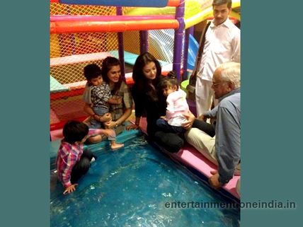 Aishwarya Rai Bachchan's Day Out With Beti Aaradhya - Pictures
