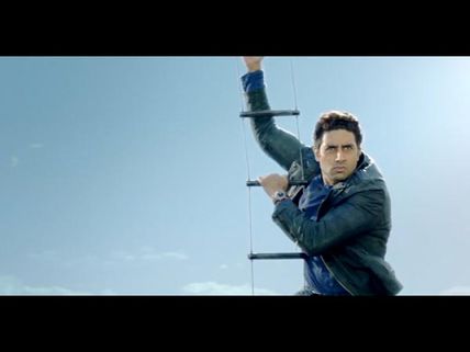 Amitabh Bachchan Raves About Son Abhishek's 100 Crore Film Dhoom 3!